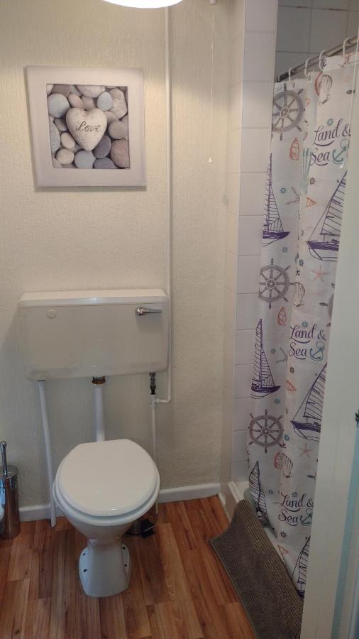 The Kathrene Apartment Fleetwood Bagian luar foto